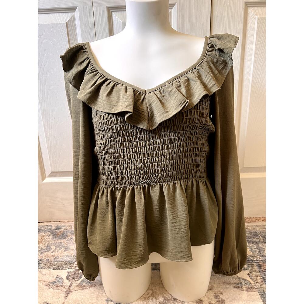 Altar'd State Babydoll Shirt Green Size Medium Cottage Core Aesthetic